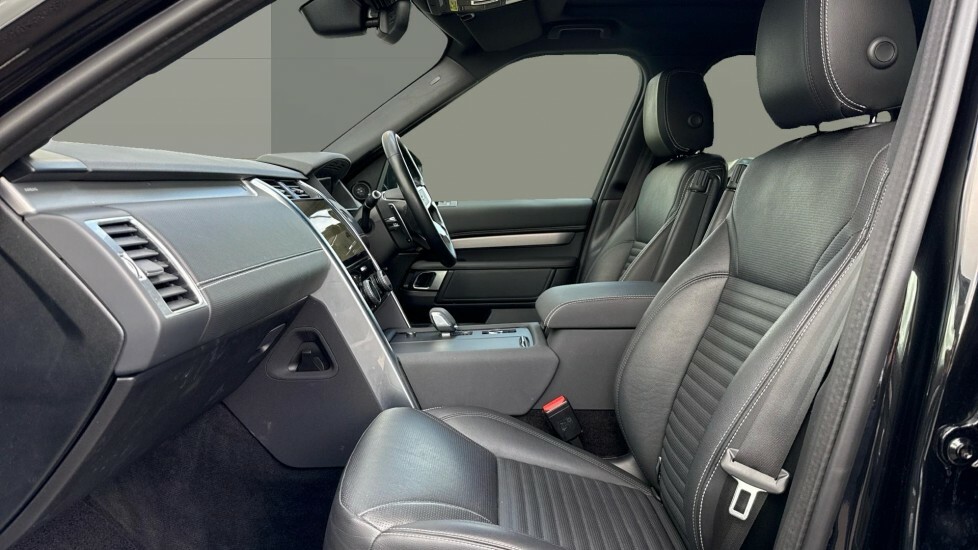 Land Rover Discovery R-dynamic S Black #3