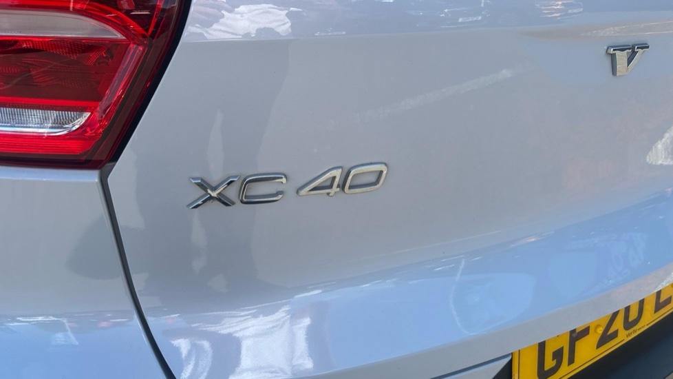 Volvo XC40 1.5 T3 163 Inscription Geartronic Estate Black #23