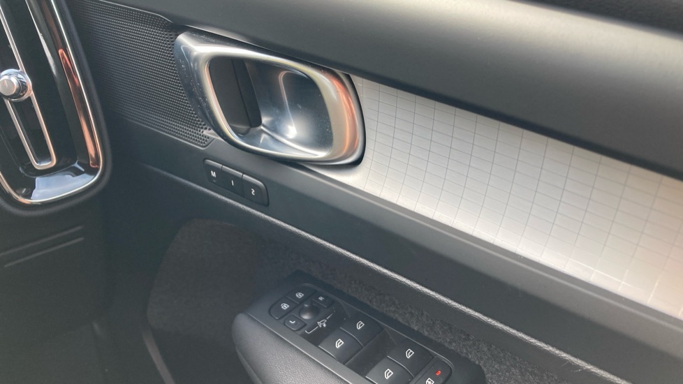 Volvo XC40 Volvo Estate 170Kw Recharge Plus 69Kwh Black #23