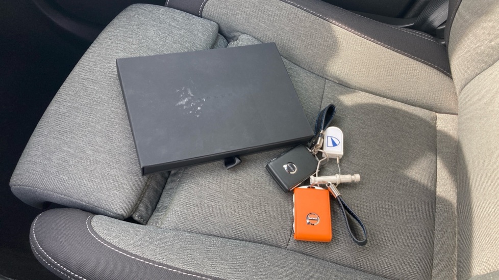 Volvo XC40 Volvo Estate 170Kw Recharge Plus 69Kwh Black #19