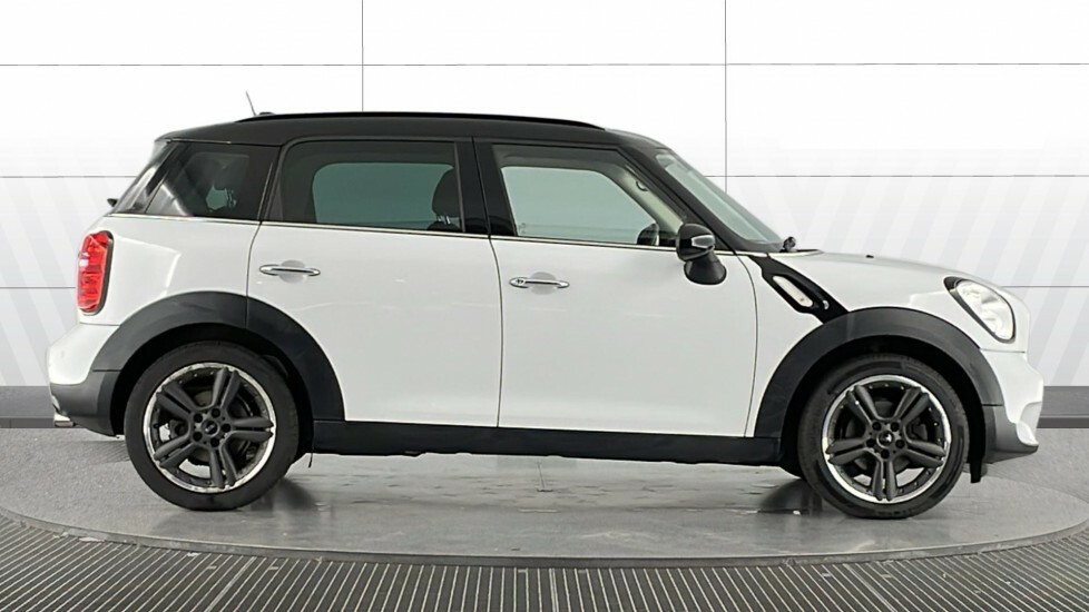 Mini Countryman Cooper White #3