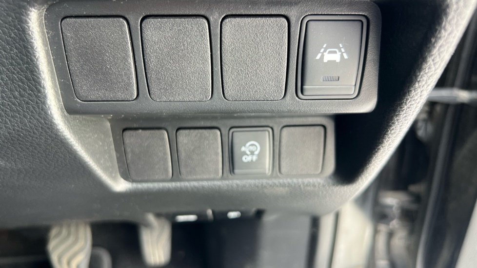 Nissan Qashqai 1.5 Dci N-connecta Suv 2Wd Euro Brown #37