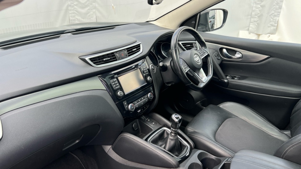 Nissan Qashqai 1.5 Dci N-connecta Suv 2Wd Euro Brown #9