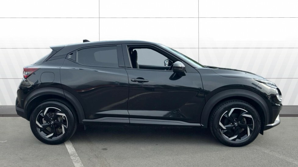 Nissan Juke N-connecta Black #5