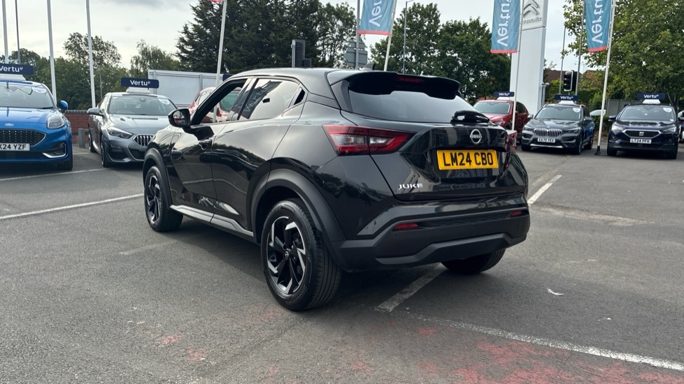Nissan Juke 1.6 N-connecta Suv Hybrid Euro 6 Red #24