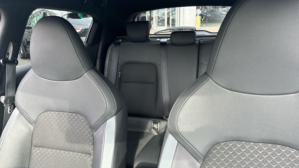 Nissan Juke 1.6 N-connecta Suv Hybrid Euro 6 Red #15
