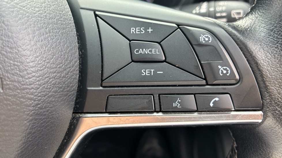 Nissan Juke 1.6 N-connecta Suv Hybrid Euro 6 Red #30
