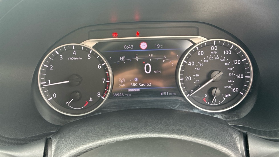 Nissan Juke 1.6 N-connecta Suv Hybrid Euro 6 Red #18