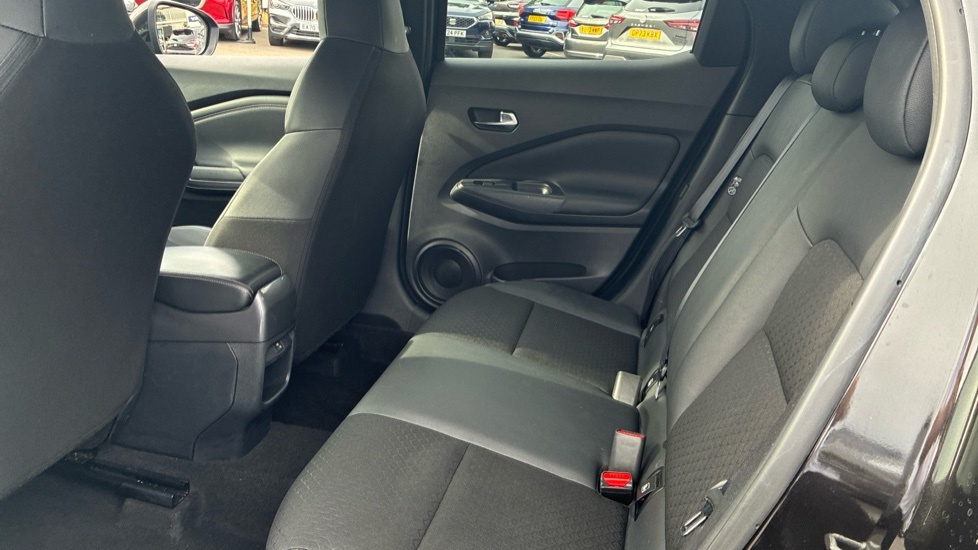 Nissan Juke 1.6 N-connecta Suv Hybrid Euro 6 Red #16