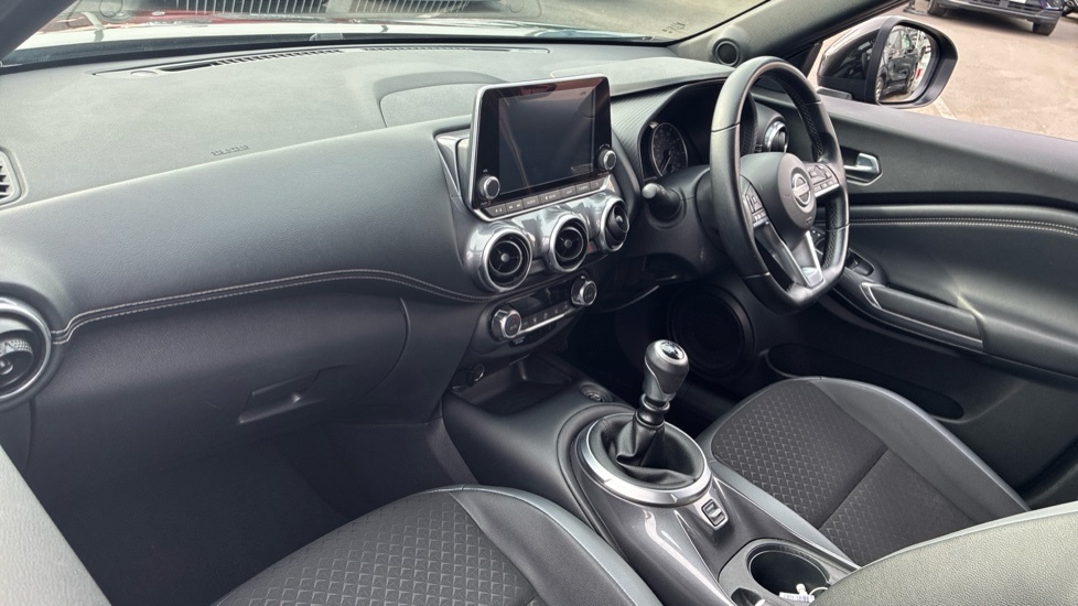 Nissan Juke 1.6 N-connecta Suv Hybrid Euro 6 Red #9