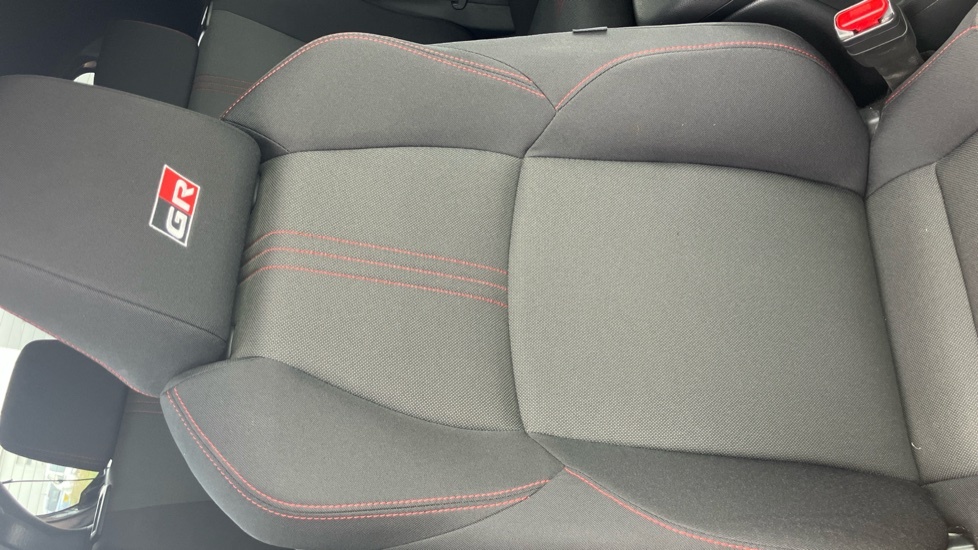 Toyota Yaris 1.5 Hybrid Design Cvt Silver #14