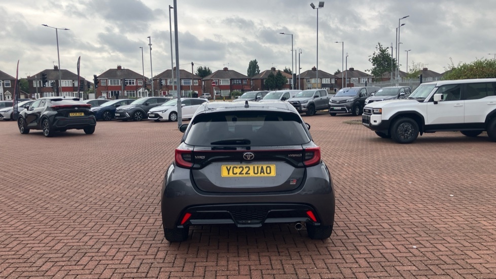 Toyota Yaris 1.5 Hybrid Design Cvt Silver #46