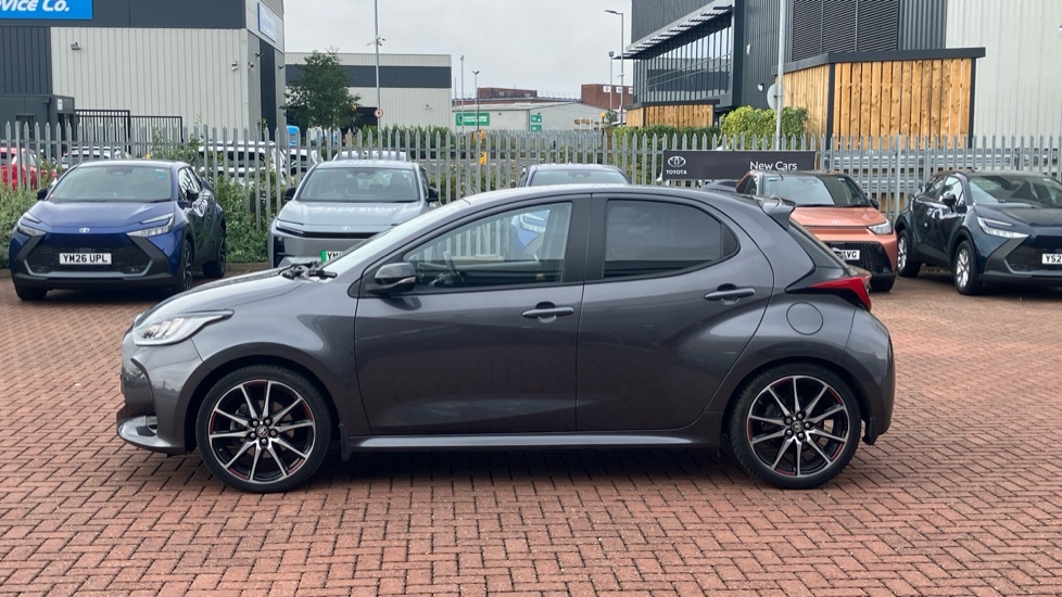Toyota Yaris 1.5 Hybrid Design Cvt Silver #24