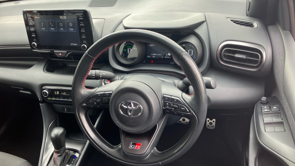 Toyota Yaris 1.5 Hybrid Design Cvt Silver #7
