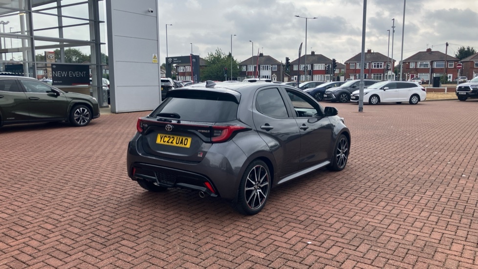 Toyota Yaris 1.5 Hybrid Design Cvt Silver #45