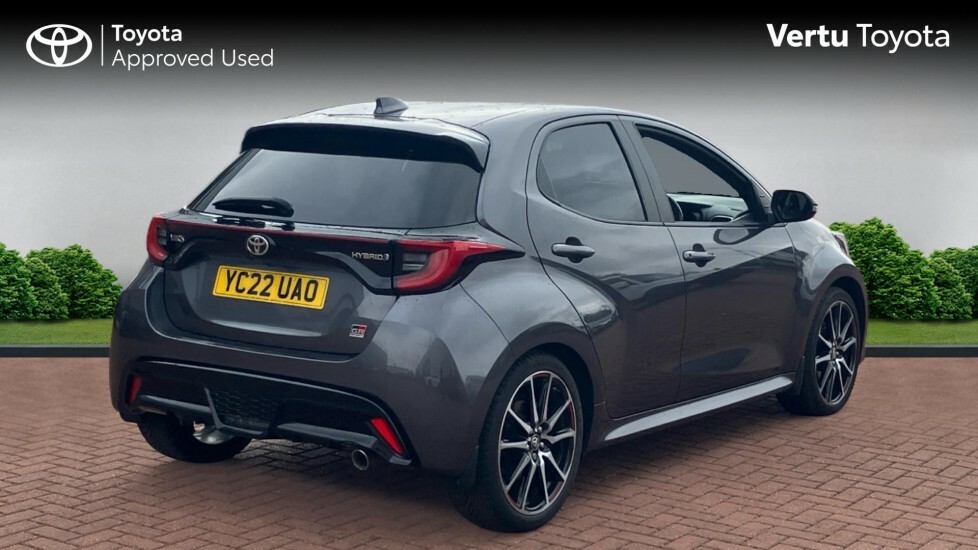 Toyota Yaris Gr Sport Grey #2