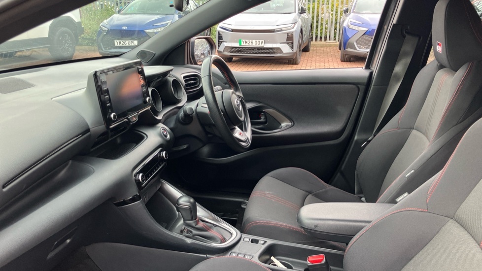 Toyota Yaris Gr Sport Grey #5
