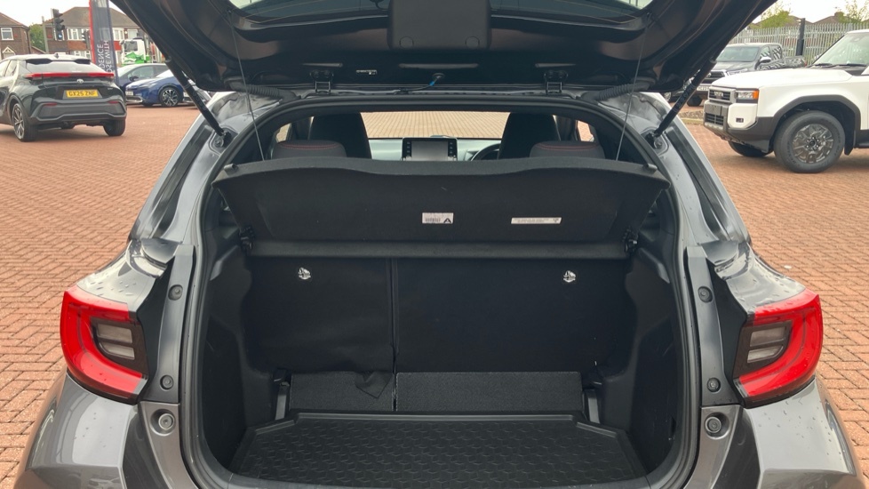 Toyota Yaris 1.5 Hybrid Design Cvt Silver #13