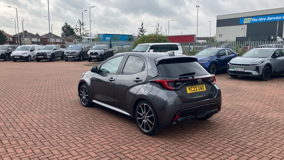Toyota Yaris 1.5 Hybrid Design Cvt Silver #47