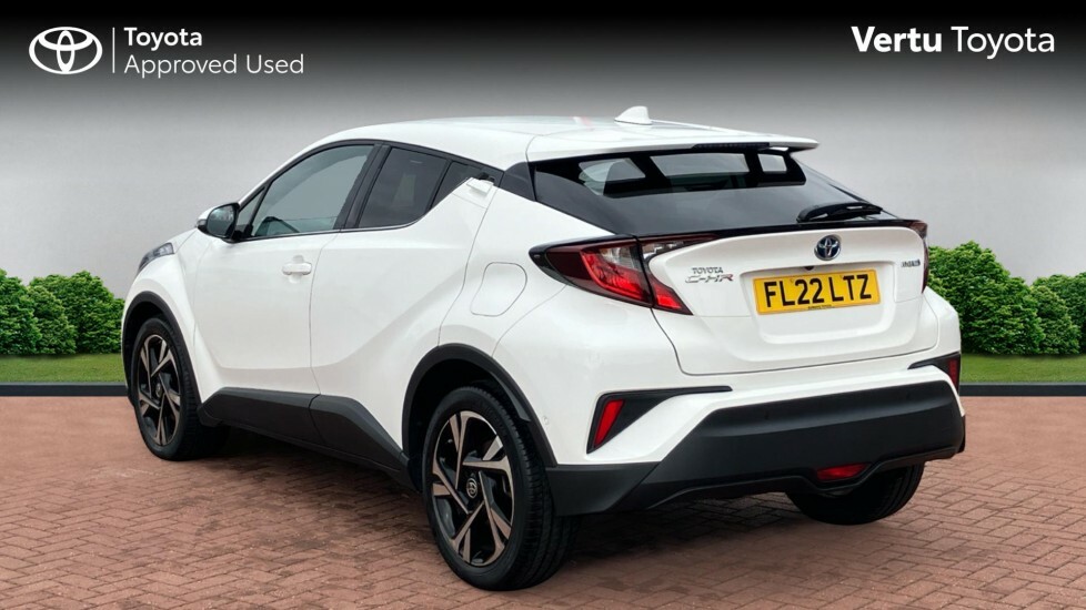 Toyota C-Hr Excel White #4