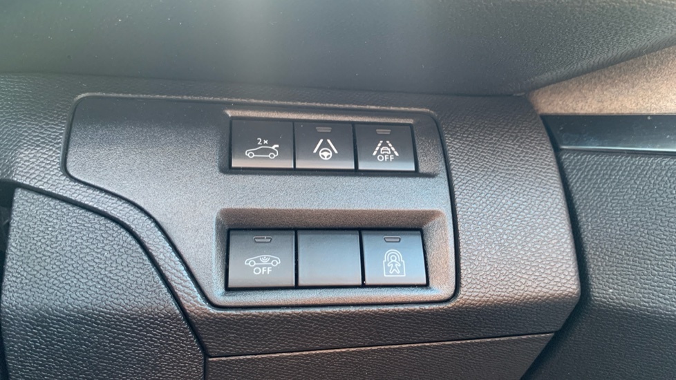 Peugeot 3008 1.5 Bluehdi Allure Eat8 Blue #39