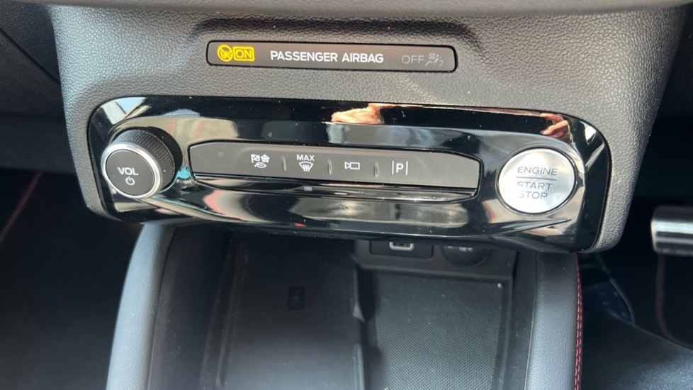 Ford Kuga 2.5 Fhev St-line X 4Wd Cvt Factory Fitted R Green #30