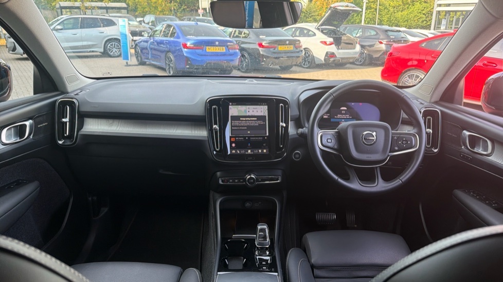 Volvo XC40 Ultra Red #4