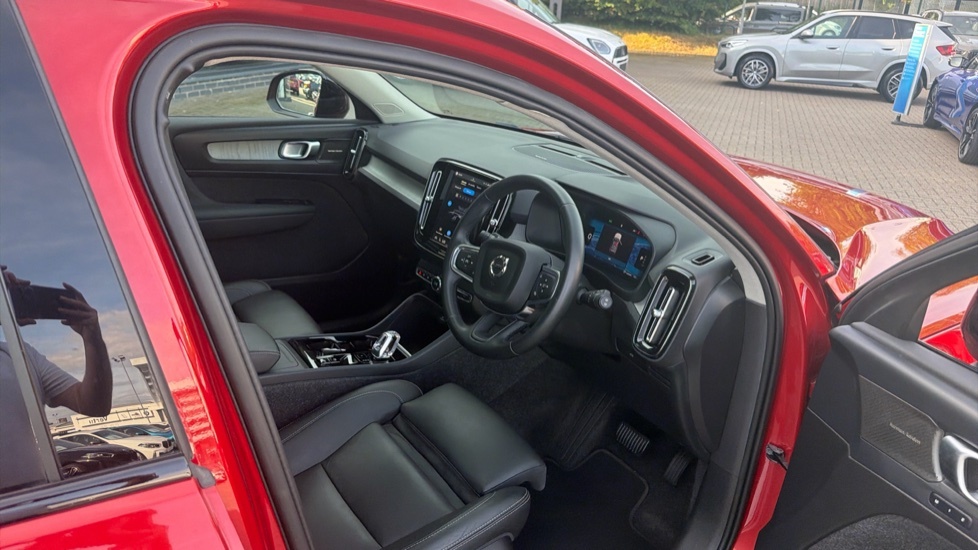 Volvo XC40 Ultra Red #6