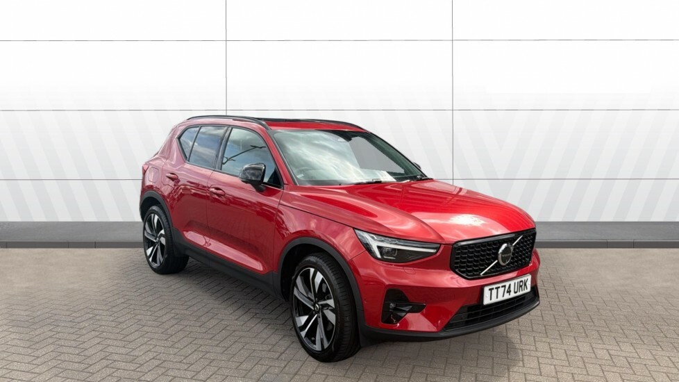 Volvo XC40 Ultra Red