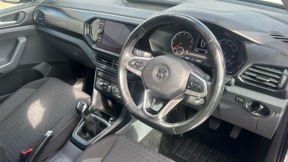 Volkswagen T-Cross Volkswagen T-cross Estate 1.0 Tsi 115 Se Dsg Black #11