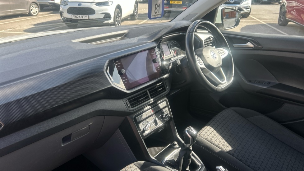 Volkswagen T-Cross Volkswagen T-cross Estate 1.0 Tsi 115 Se Dsg Black #9
