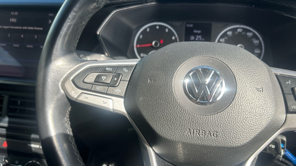 Volkswagen T-Cross Volkswagen T-cross Estate 1.0 Tsi 115 Se Dsg Black #24