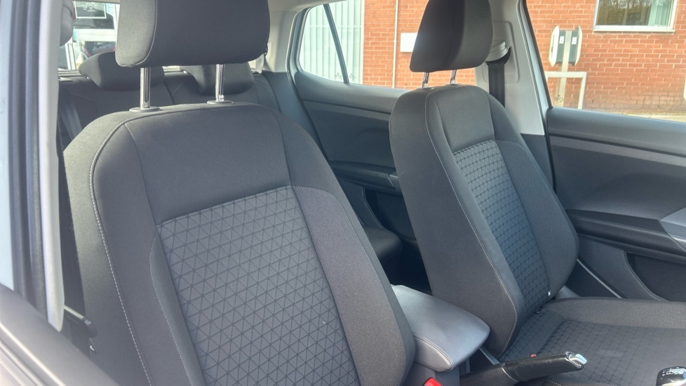 Volkswagen T-Cross Volkswagen T-cross Estate 1.0 Tsi 115 Se Dsg Black #32