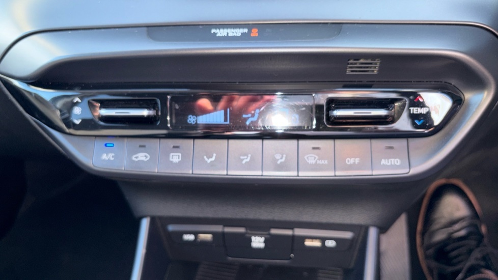 Hyundai Bayon 1.0 T-gdi Mhev Se Connect Suv Hybrid Dc Blue #28