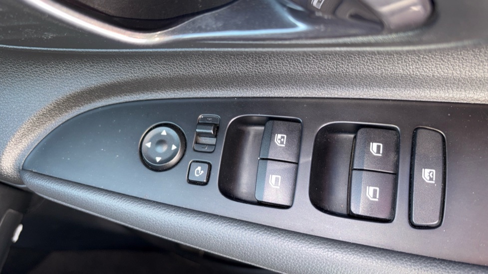 Hyundai Bayon 1.0 T-gdi Mhev Se Connect Suv Hybrid Dc Blue #20