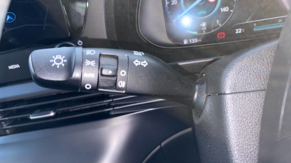 Hyundai Bayon 1.0 T-gdi Mhev Se Connect Suv Hybrid Dc Blue #26