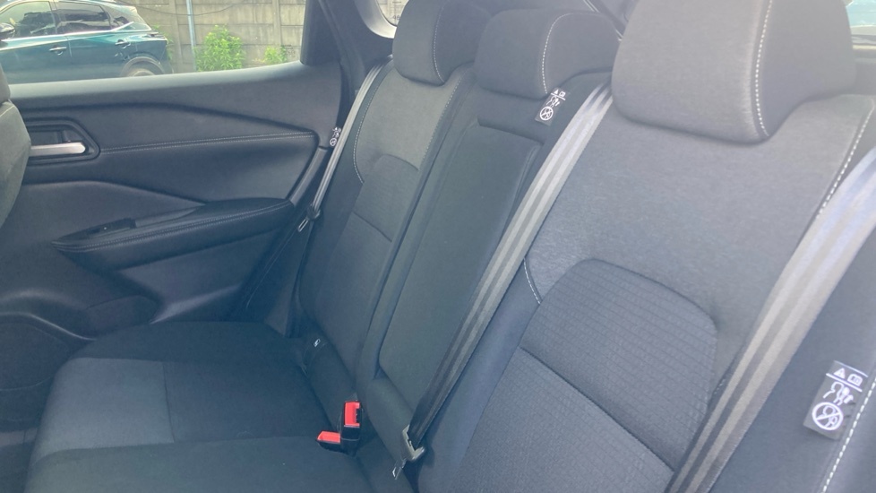 Nissan Qashqai 1.3 Dig-t Mh N-connecta Glass Roof Black #16
