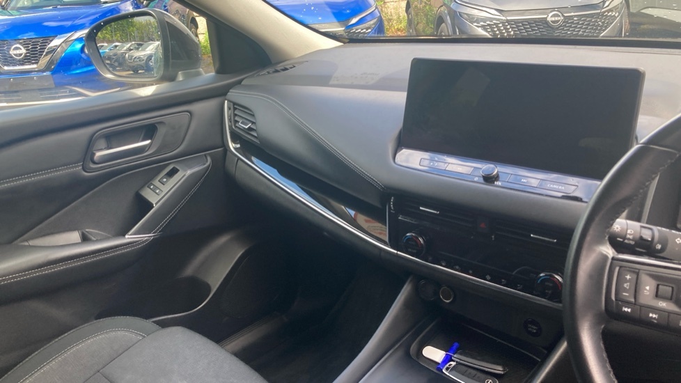 Nissan Qashqai 1.3 Dig-t Mh N-connecta Glass Roof Black #14