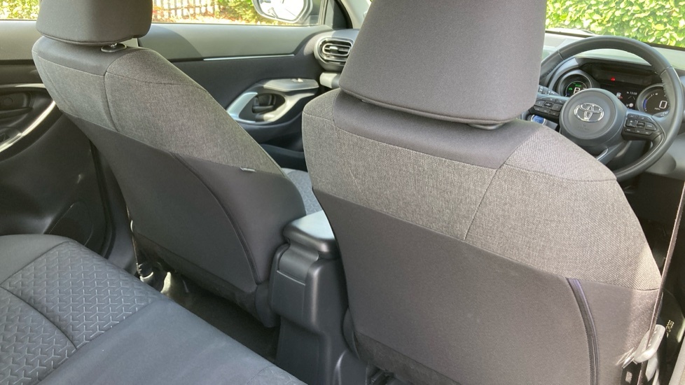 Toyota Yaris Cross 1.5 Vvt-h Gr Sport Suv Hybrid E-cvt Eur Silver #40