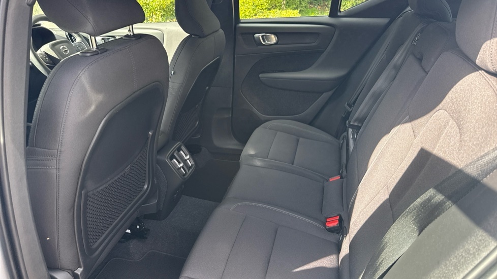 Volvo XC40 Volvo Estate 1.5 T3 163 R Design Geartronic Grey #10