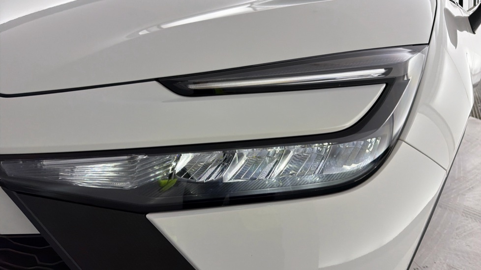 Toyota C-Hr 1.8 Vvt-h Design Cvt Euro 6 Ss White #20