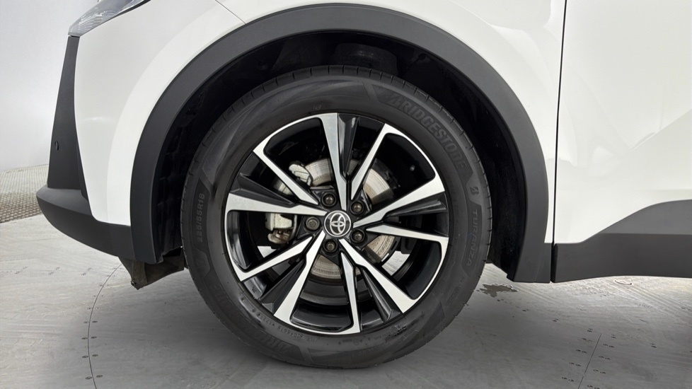 Toyota C-Hr 1.8 Vvt-h Design Cvt Euro 6 Ss White #25