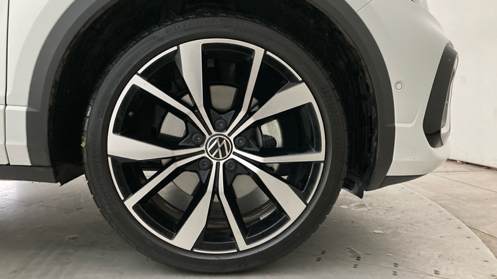 Volkswagen T-Roc Black Edition Plus White #5