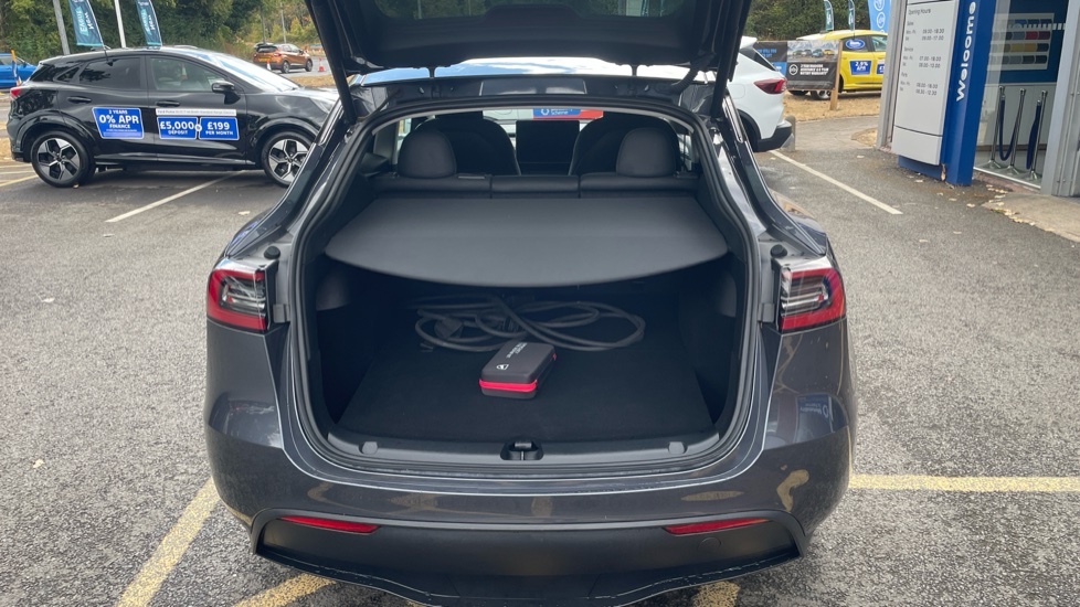 Tesla Model Y Hatchback LG23WJL Grey #4