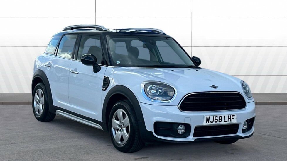 Mini Countryman Cooper White