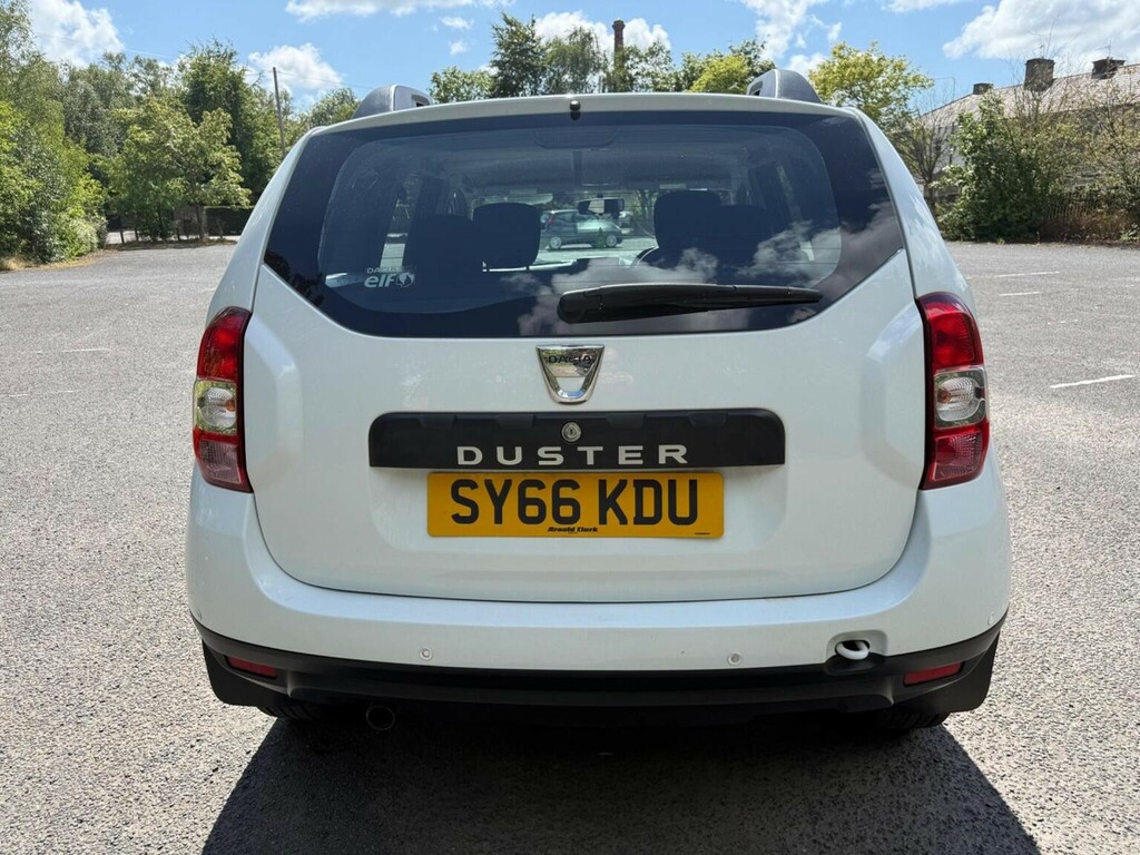 Dacia Duster 1.6 16V 115 Ambiance Estate White #7
