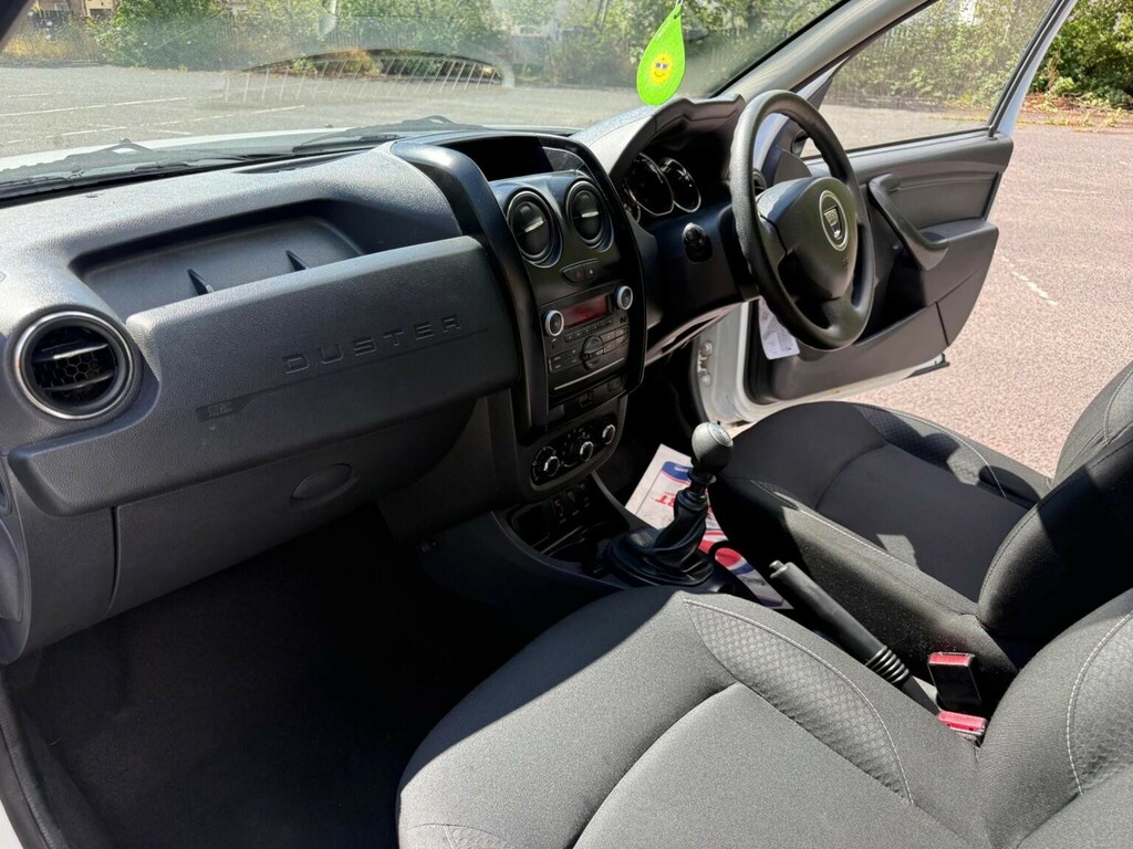 Dacia Duster 1.6 16V 115 Ambiance Estate White #9