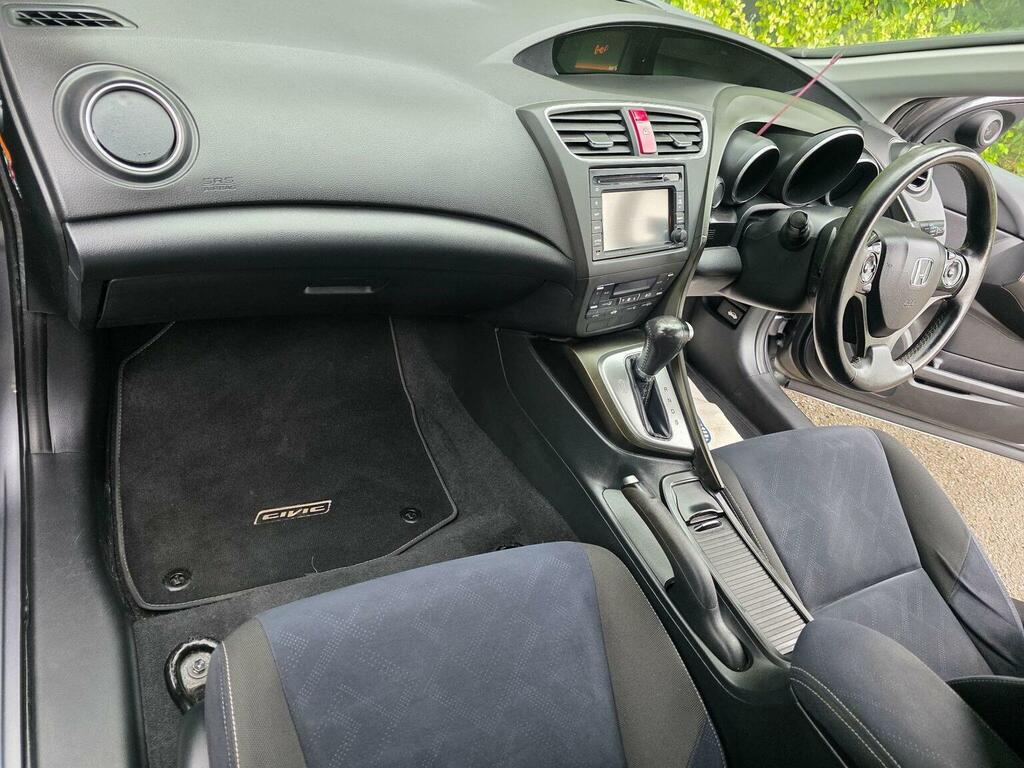 Honda Civic 1.8 I Vtec Sr Tourer White #12