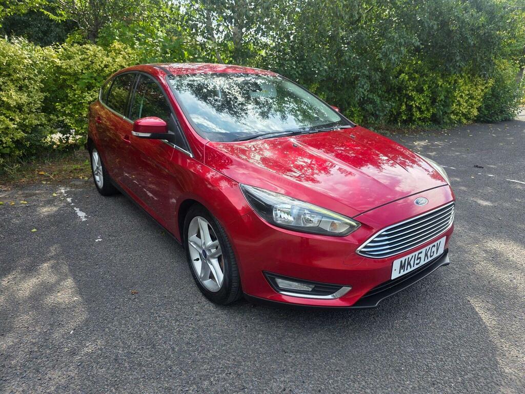 Ford Focus 1.0T Ecoboost Titanium Euro 6 Ss Red
