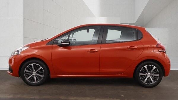 Peugeot 208 1.2 Puretech Active Design Menthol Euro 6 #6
